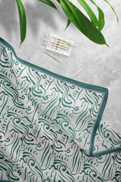 Meftun Desenli Eşarp Zümrüt