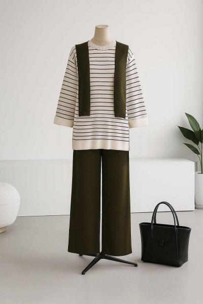 Üstü Çizgili Üçlü Pantolonlu Triko Takım Haki