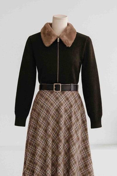 Yakası Kürklü Fermuarlı Triko Hırka Kahve